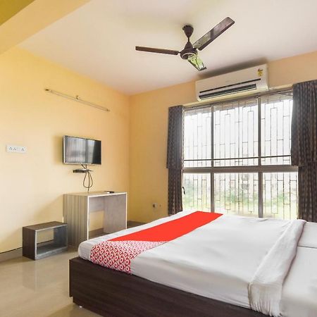 Oyo 8125 Orchid Inn Колката Екстериор снимка