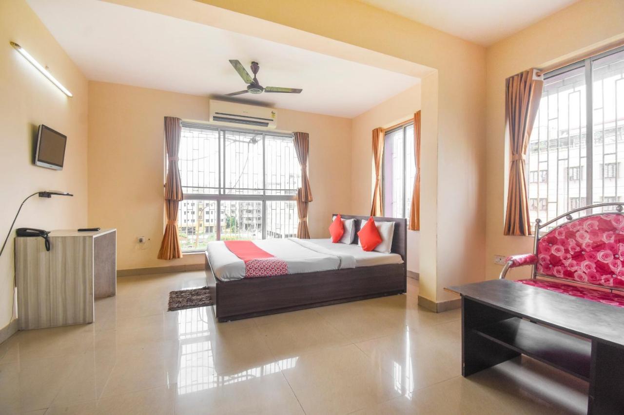 Oyo 8125 Orchid Inn Колката Екстериор снимка