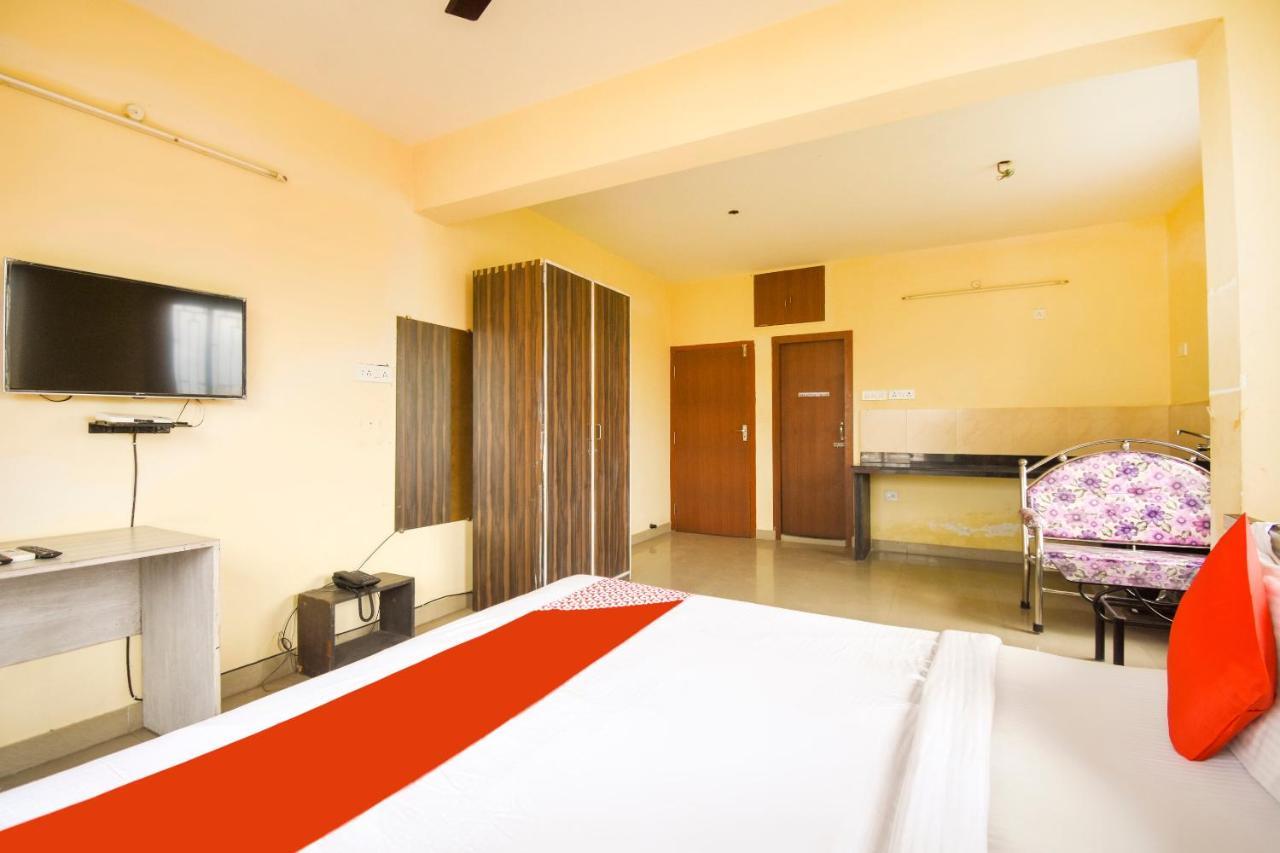 Oyo 8125 Orchid Inn Колката Екстериор снимка