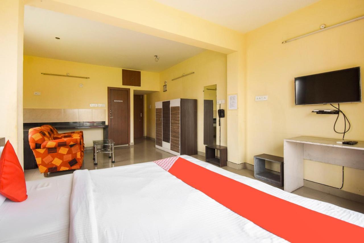 Oyo 8125 Orchid Inn Колката Екстериор снимка