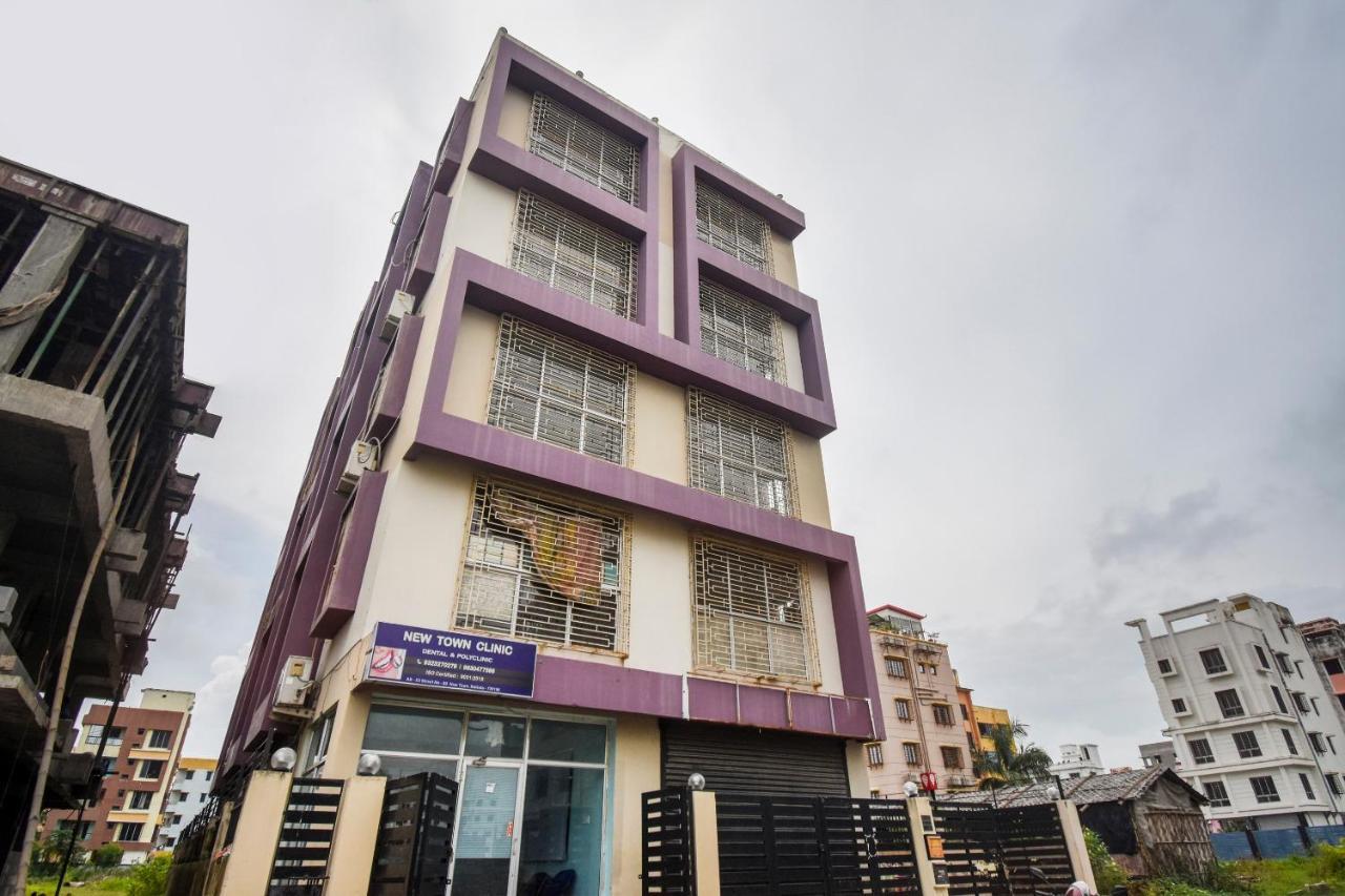 Oyo 8125 Orchid Inn Колката Екстериор снимка