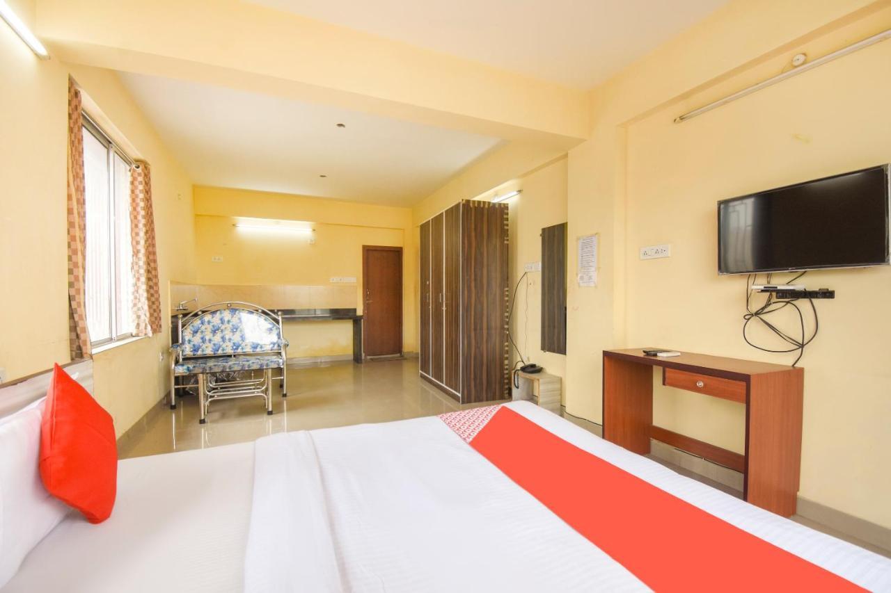 Oyo 8125 Orchid Inn Колката Екстериор снимка